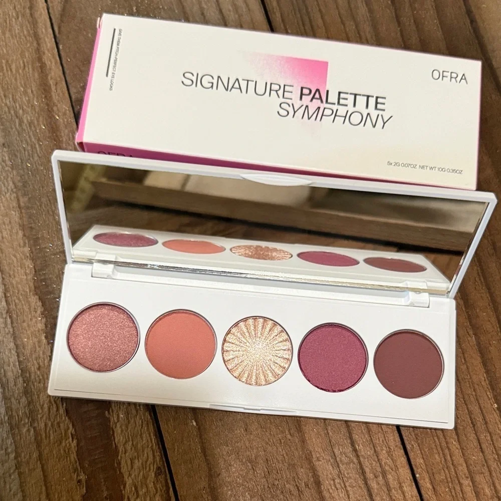 OFRA Signature Palette Symphony Eyeshadow Palette with gorgeous pigment.